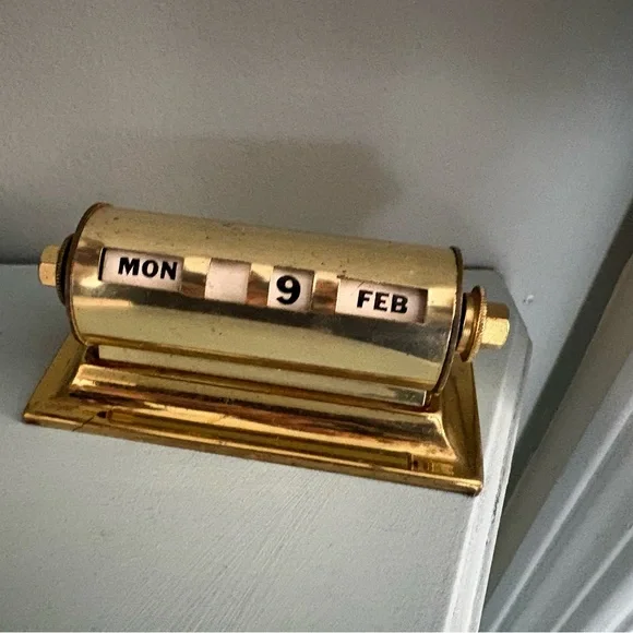 Metal Library Desk Calendar - Picture 4 of 16